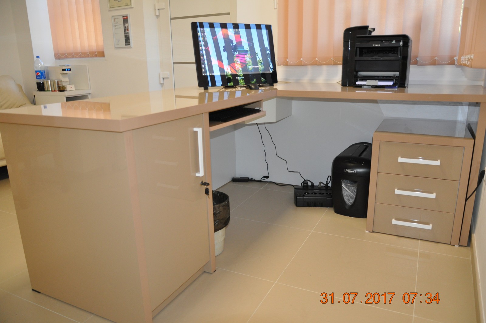 Office 9.jpg
